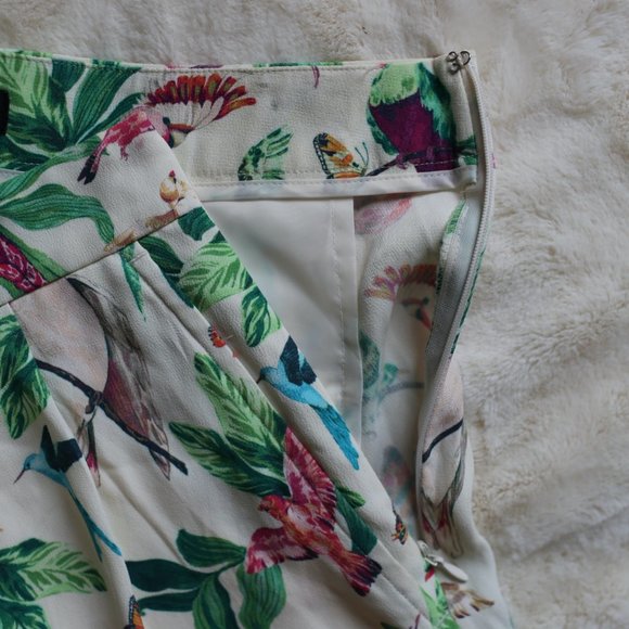 Colorful Print Shorts - Picture 5 of 9